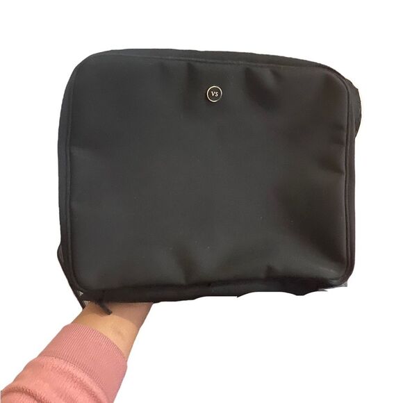 Victoria’s Secret 3 Trio Hanging Travel Bag Toiletry Kit - Picture 1 of 5